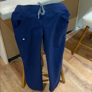 FIGS navy scrub kade cargo pants XS regular